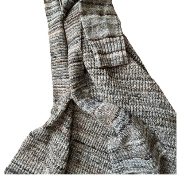 Oversized V-Neck Loose Knit Sweater - Jillian & Nicole - Size L - EUC - Picture 8 of 10